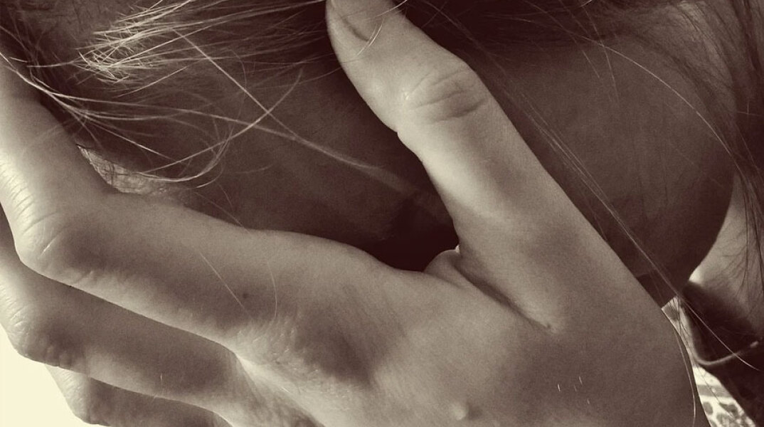 Την κάλεσαν για μάρτυρα στο Αστυνομικό Τμήμα και τη βίασαν - Δύο συλλήψεις αστυνομικών στην Ουκρανία