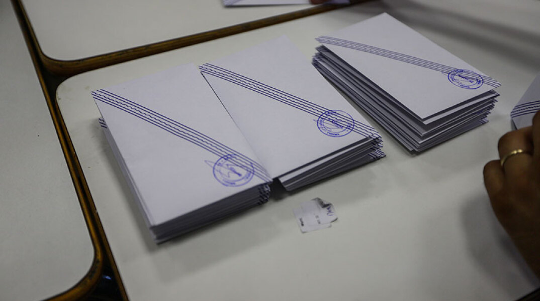 Ούτε ανασχηματισμός, ούτε εκλογές, το μήνυμα Μητσοτάκη στην πρώτη του τηλεοπτική συνέντευξη μετά το lockdown του κορωνοϊού