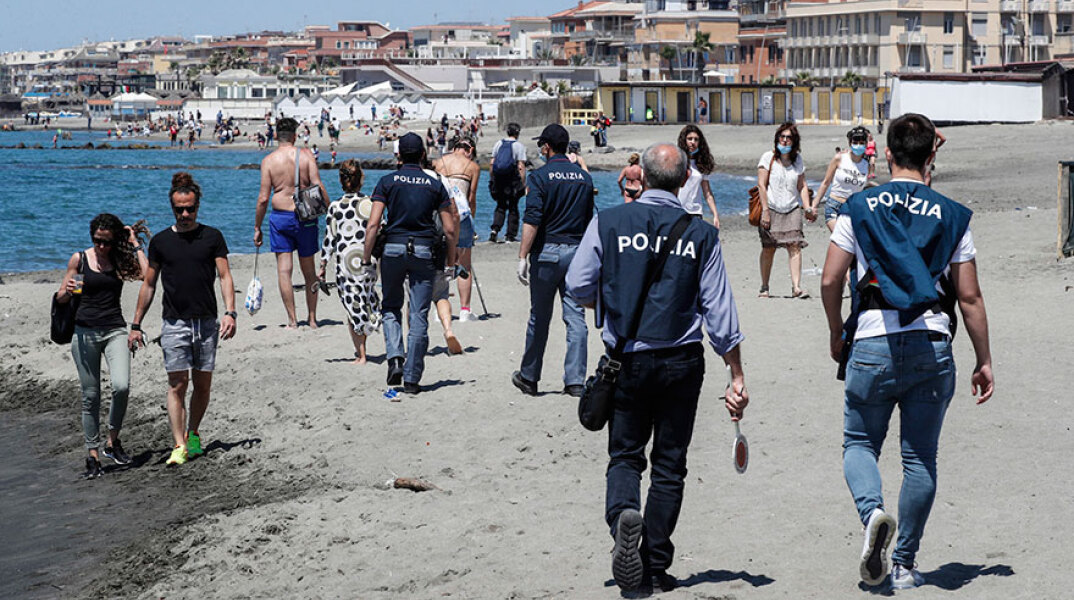 Κορωνοϊός στην Ιταλία: Ζητούνται χιλιάδες εθελοντές για την τήρηση των αποστάσεων σε παραλίες, εστιατόρια και δρόμους