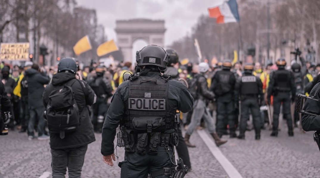 Αστυνομία σε διαδήλωση στη Γαλλία