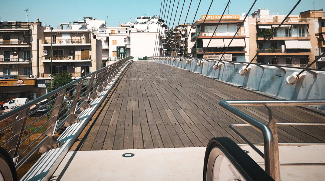 Urban Lines: Κατεχάκη: Η Ελένη Χελιώτη αφηγείται urban ιστορίες από το μετρό της Αθήνας.