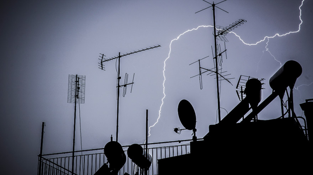 ΚΕΡΑΥΝΟΣ, ΑΣΤΡΑΠΗ,  ΒΡΟΧΗ