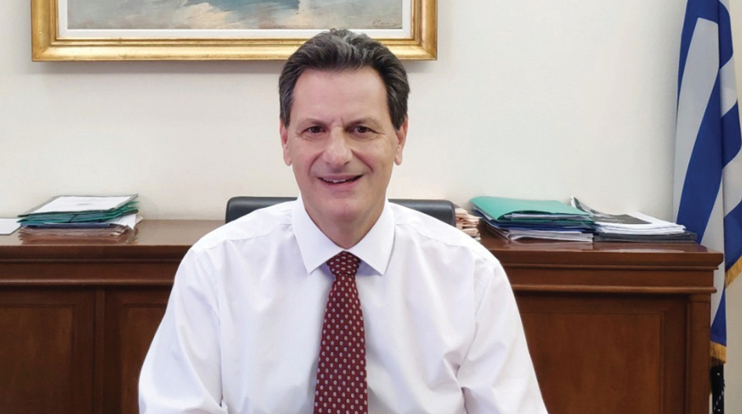 Ο Θόδωρος Σκυλακάκης, υφυπουργός Δημοσιονομικής Πολιτικής, αναλύει πώς βρέθηκαν 24 δισ. ευρώ για την αντιμετώπιση των οικονομικών συνεπειών του κορωνοϊού.