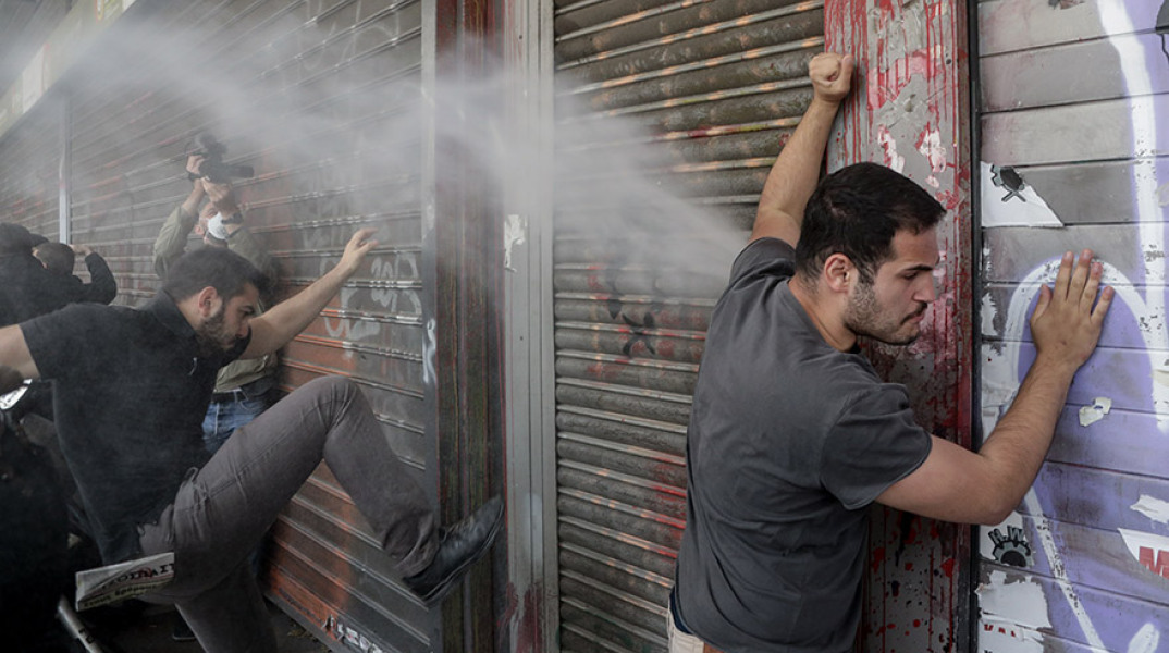 Ενταση στο υπουργείο εργασίας με εργαζόμενους στον κλάδο επισιτισμού τουρισμου