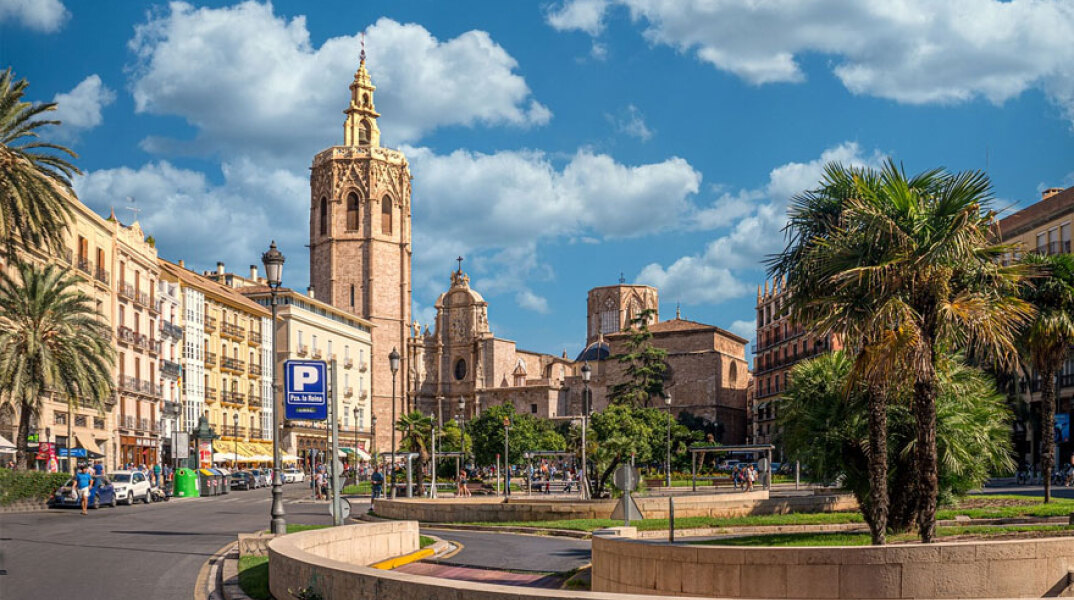 Ταξιδιώτες από τις Ηνωμένες Πολιτείες τα πρώτα εισαγόμενα κρούσματα κορωνοϊού στην Ισπανία μετά το lockdown