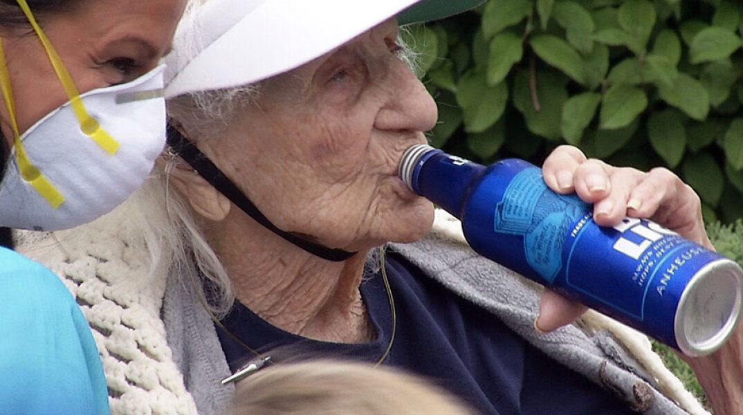 Τζένι Στέινα 