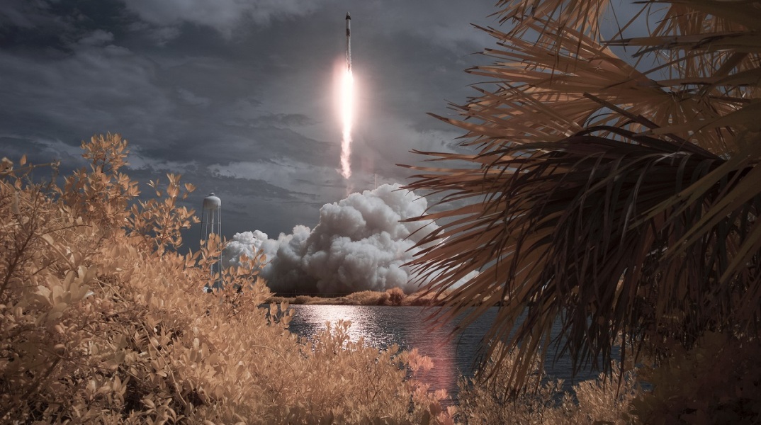 Ταξιδεύει με προορισμό τον Διεθνή Διαστημικό Σταθμό μετά την επιτυχή εκτόξευσή του το διαστημόπλοιο της SpaceX