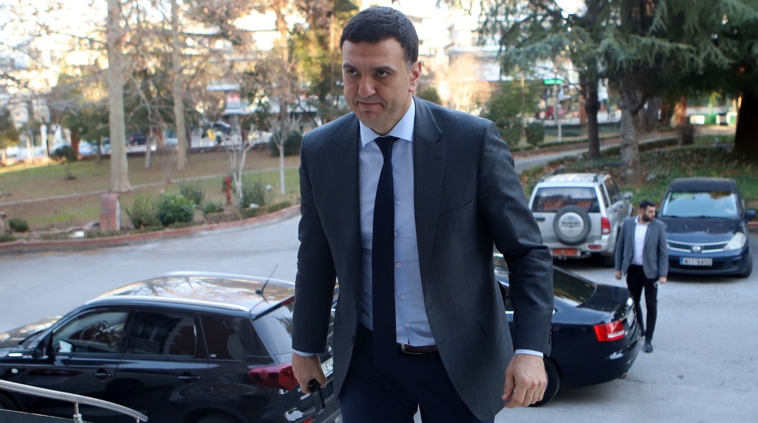 Ο υπουργός Υγείας, Βασίλης Κικίλιας, μίλησε για το ενιαίο σχέδιο διαχείρισης και πρωτοκόλλων για όλα τα νησιά της χώρας εν μέσω της πανδημίας του κορωνοϊού