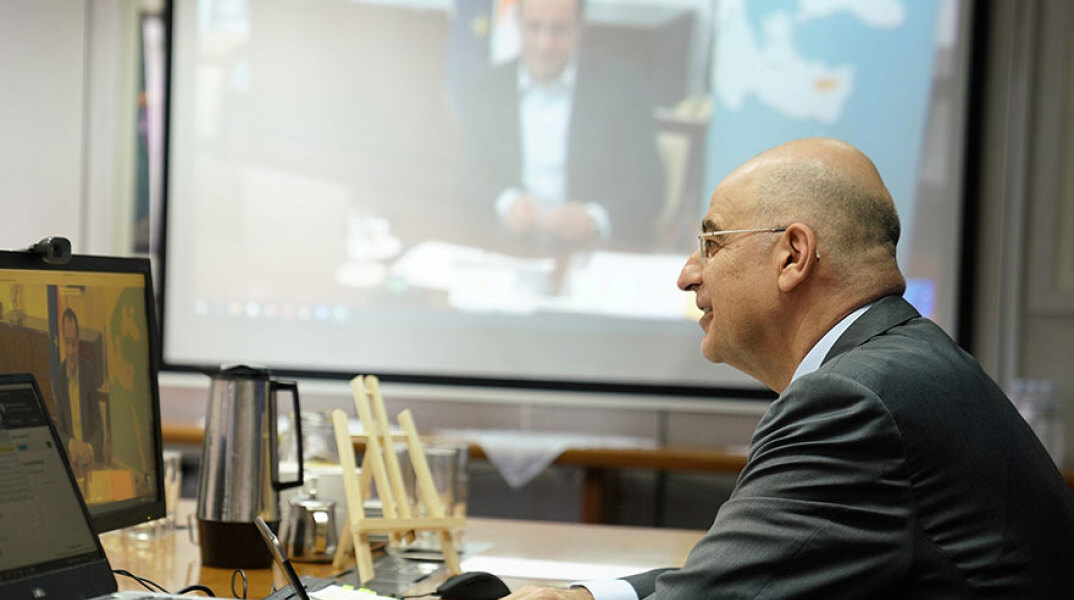 Ο Νίκος Δένδιας στην τηλεδιάσκεψη για την τριμερή Ελλάδας - Κύπρου - Ιορδανίας 