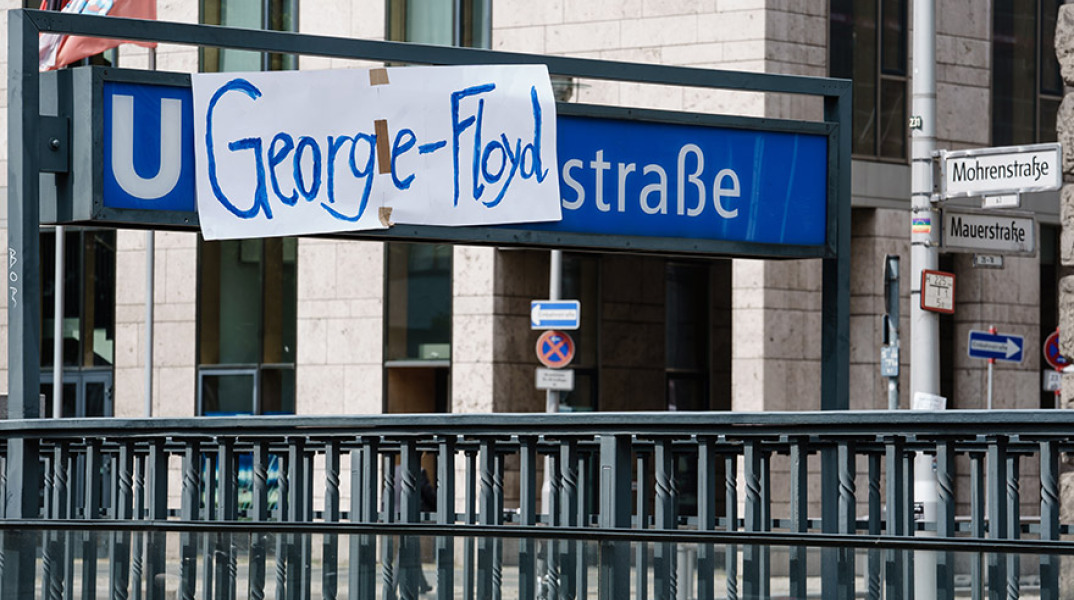 Βερολίνο : Ψηφίστηκε νόμος κατά των διακρίσεων