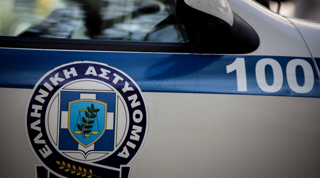 Θησείο: Πέντε ανήλικοι συνελήφθησαν με βενζίνη στην κατοχή τους, δήλωσαν ότι θα επιτίθεντο σε αστυνομικούς με μολότοφ στα Εξάρχεια