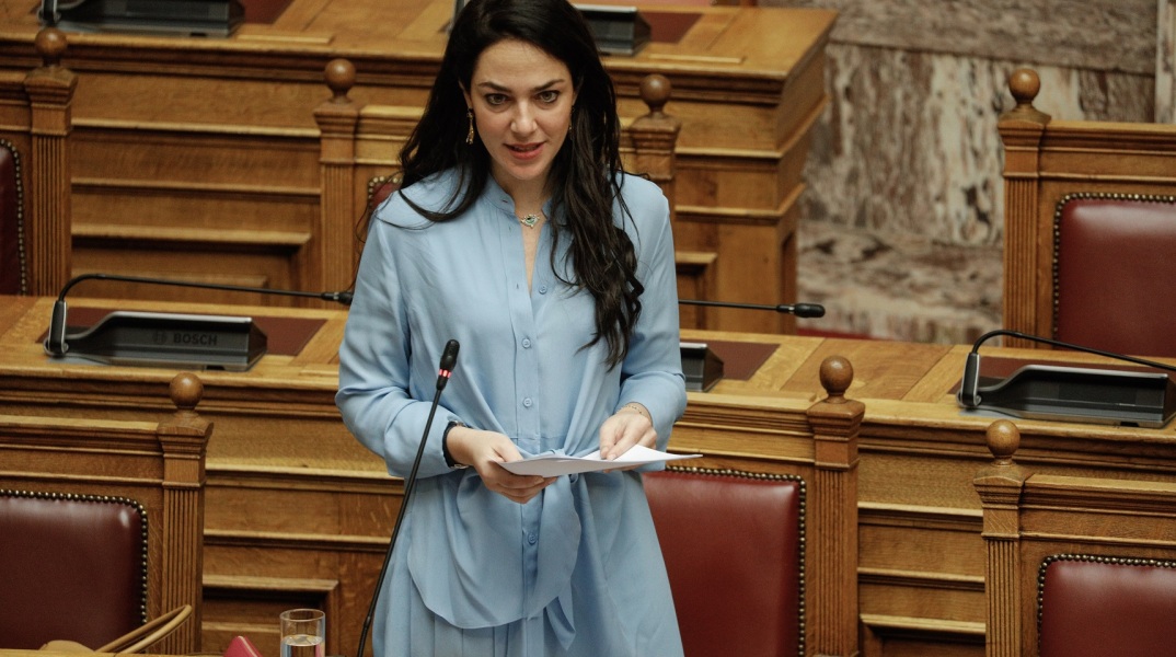 Οι δικαιούχοι του προγράμματος voucher για βρεφονηπιακούς αυξήθηκαν κατά 18% από ό,τι στο παρελθόν, ενώ θα ωφεληθούν σχεδόν 100.000 δικαιούχοι, σύμφωνα με στοιχεία που δόθηκαν από την υφυπουργό Εργασίας, Δόμνα Μιχαηλίδου