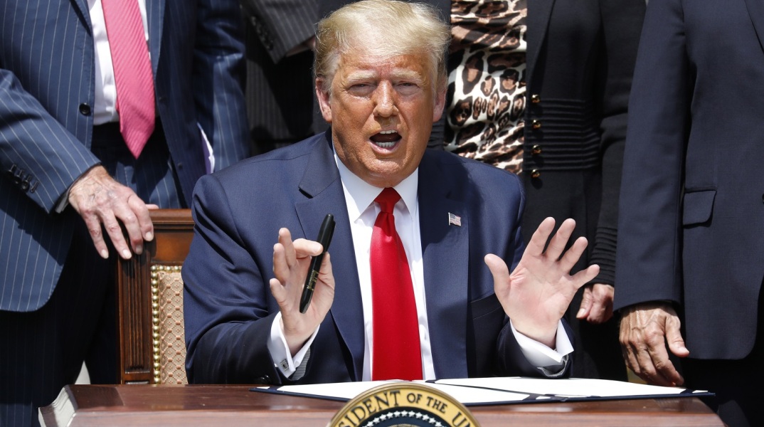 Έπειτα από πολλές μέρες διαδηλώσεων, αρχίζουν να αποσύρονται από την Ουάσιγκτον οι δυνάμεις της Εθνοφρουράς, με απόφαση του προέδρου Τραμπ