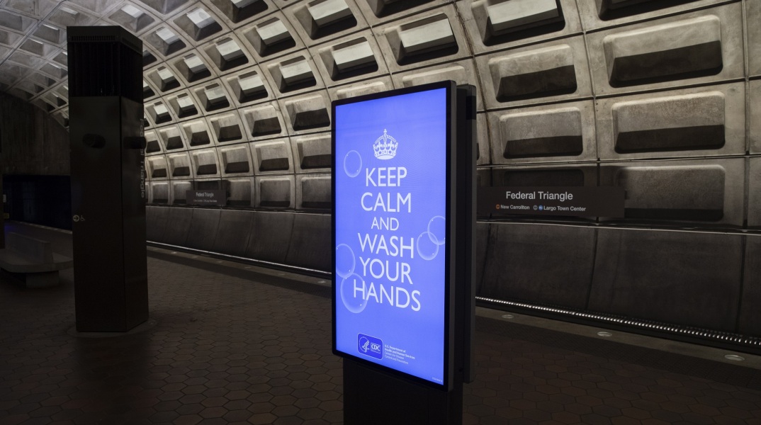 Σύμφωνα με τον απολογισμό που συντάσσει το Γαλλικό Πρακτορείο βασιζόμενο σε επίσημες πηγές, οι θάνατοι από τις πανδημία του κορωνοϊού ξεπέρασαν σήμερα Κυριακή τους 400.000 σε όλον τον κόσμο