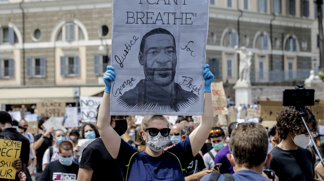 Ρώμη: Κινητοποίηση κατά του ρατσισμού στην Πιάτσα ντελ Πόπολο για τον Τζορτζ Φλόιντ, εντάσσεται στη σειρά εκδηλώσεων αλληλεγγύης που πραγματοποιούνται σε μεγάλες ευρωπαϊκές πρωτεύουσες