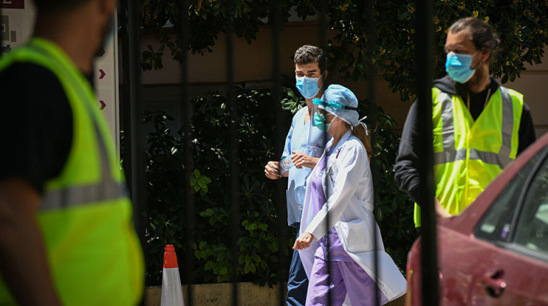 Κρούσματα κορωνοϊού στην Ελλάδα: Επιβεβαιώθηκαν 9 νέα - Ένας καταγεγραμμένος θάνατος ασθενούς το τελευταίο 24ωρο