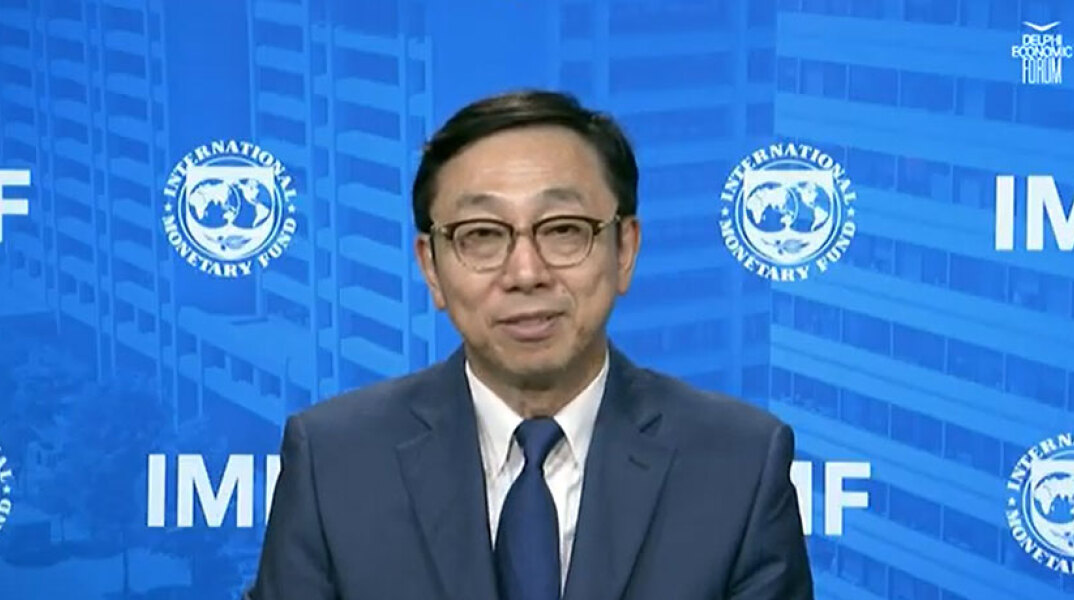 O Tao Zhang κατά τη διάρκεια της ομιλίας του στο 5o Οικονομικό Φόρουμ των Δελφών