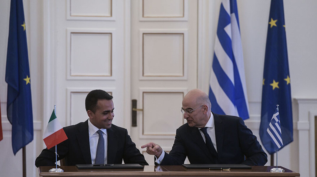 Ο υπουργός Εξωτερικών Νίκος Δένδιας με τον Ιταλό ομόλογό του Λουίτζι Ντι Μάιο