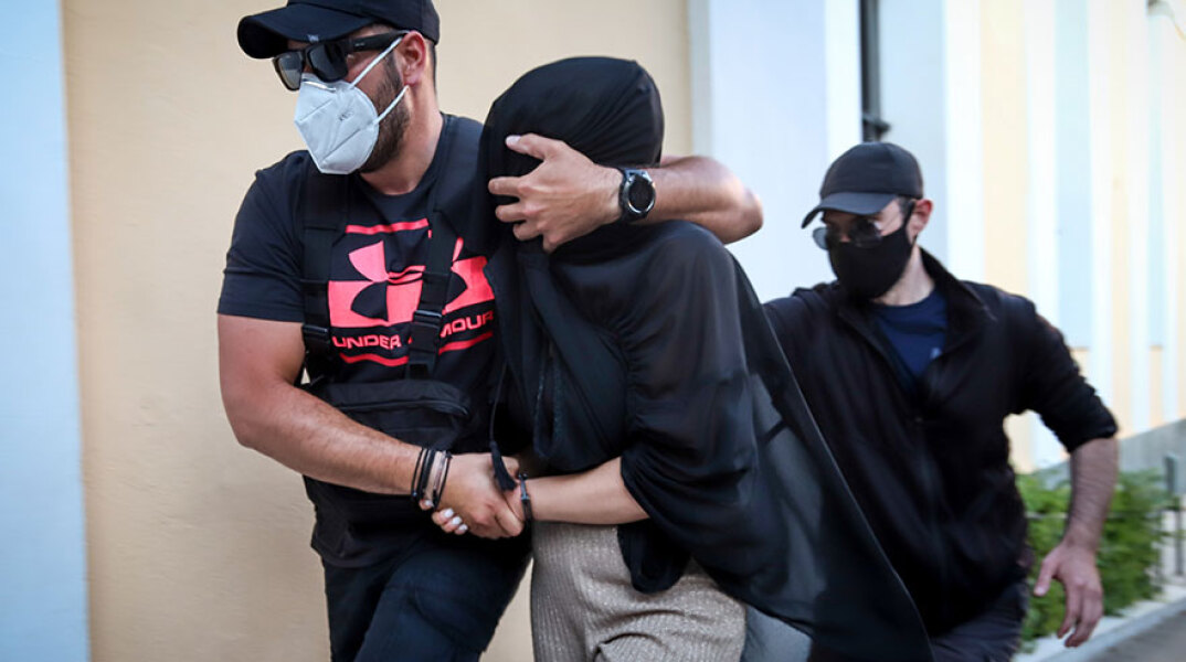 Η κατηγορούμενη πλέον για την επίθεση με βιτριόλι 