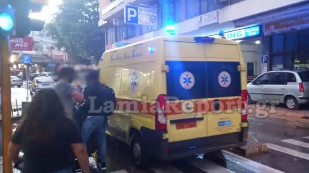 Ένα παιδί παρασύρθηκε από μηχανή στη Λαμία