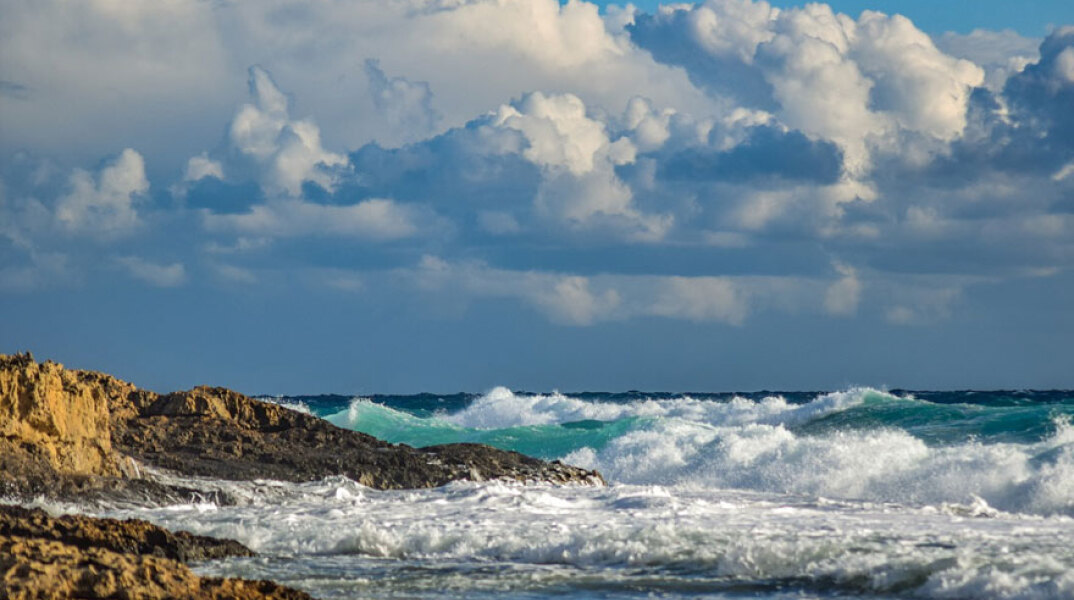 Νεκρός 20χρονος σε παραλία της Εύβοιας έπειτα από βουτιά