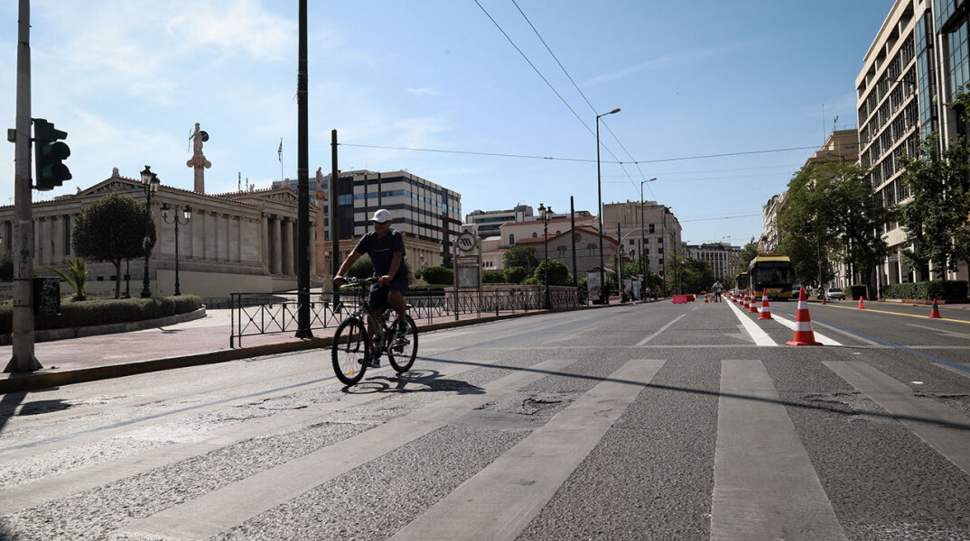 Ο «Μεγάλος Περίπατος της Αθήνας»: Έγιναν οι πρώτες παρεμβάσεις στην Πανεπιστημίου