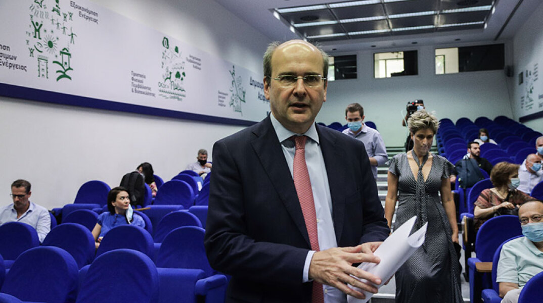 Ο Κωστής Χατζηδάκης παρουσίασε το νέο πολεοδομικό σχέδιο για το Μάτι