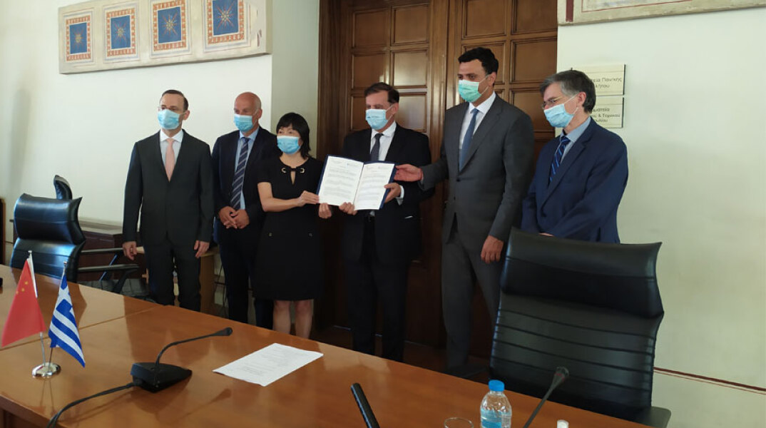 Δωρεά εξειδικευμένου εξοπλισμού για τον κορωνοϊό στο ΕΚΠΑ