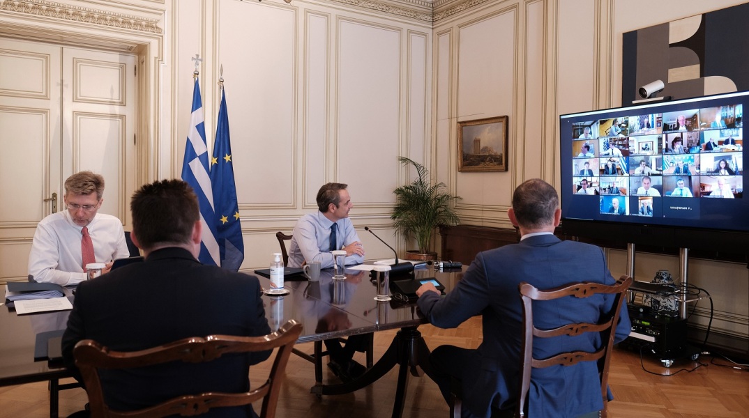 Τηλεδιάσκεψη του πρωθυπουργού Κυριάκου Μητσοτάκη με τα μέλη του υπουργικού συμβουλίου