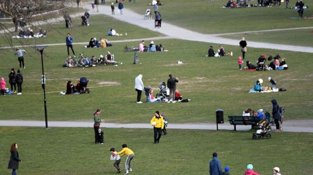 Ελάχιστα μέτρα στη Σουηδία για περιορισμό του κορωνοϊού 