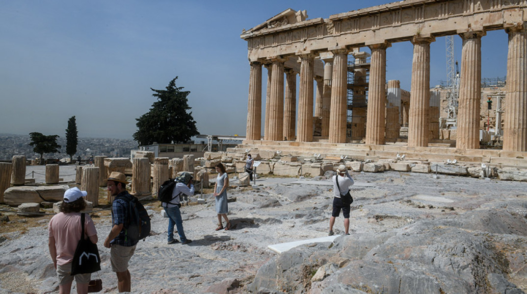 Ακρόπολη - Τουρίστες