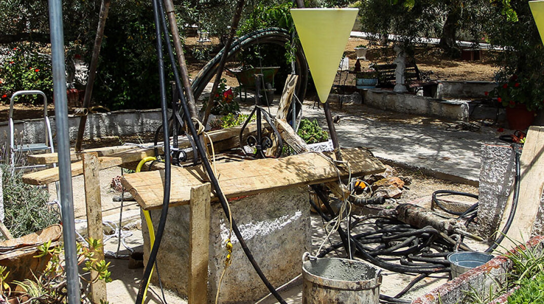 Νεκρός 60χρονος που έπεσε σε φρεάτιο στο Κορωπί © ΔΗΜΟΠΟΥΛΟΣ ΘΑΝΑΣΗΣ / EUROKINISSI)