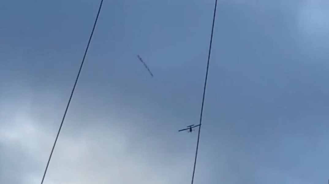 Αεροπλάνο με πανό «White Lives Matter»