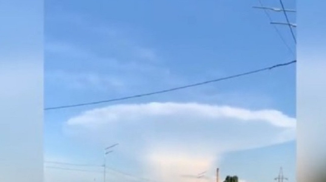 Σύννεφο σαν μανιτάρι στο Κίεβο