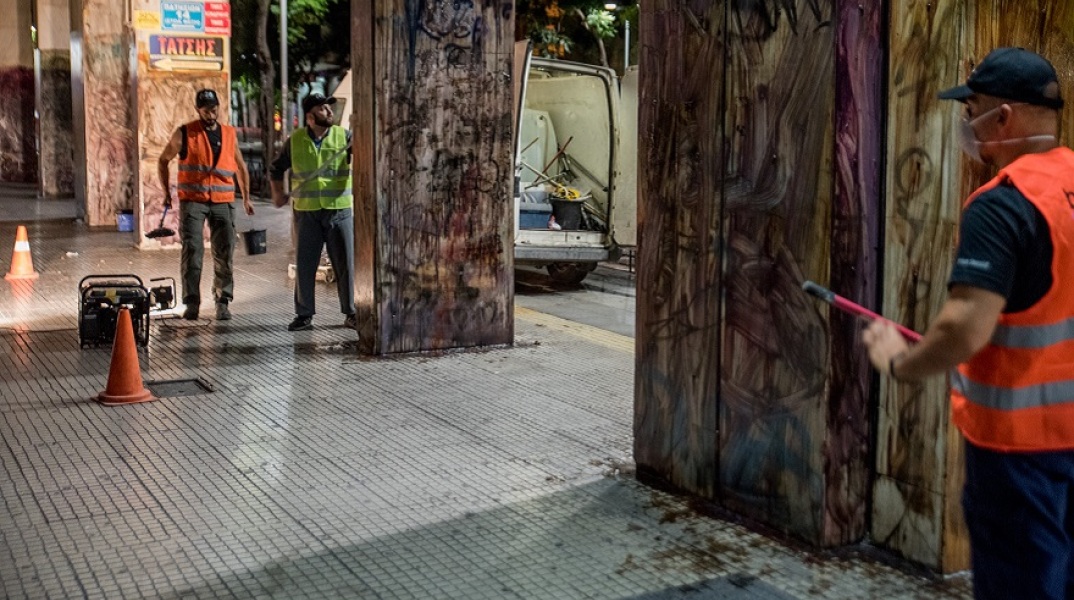 Αντιγκράφιτι στην Πατησίων