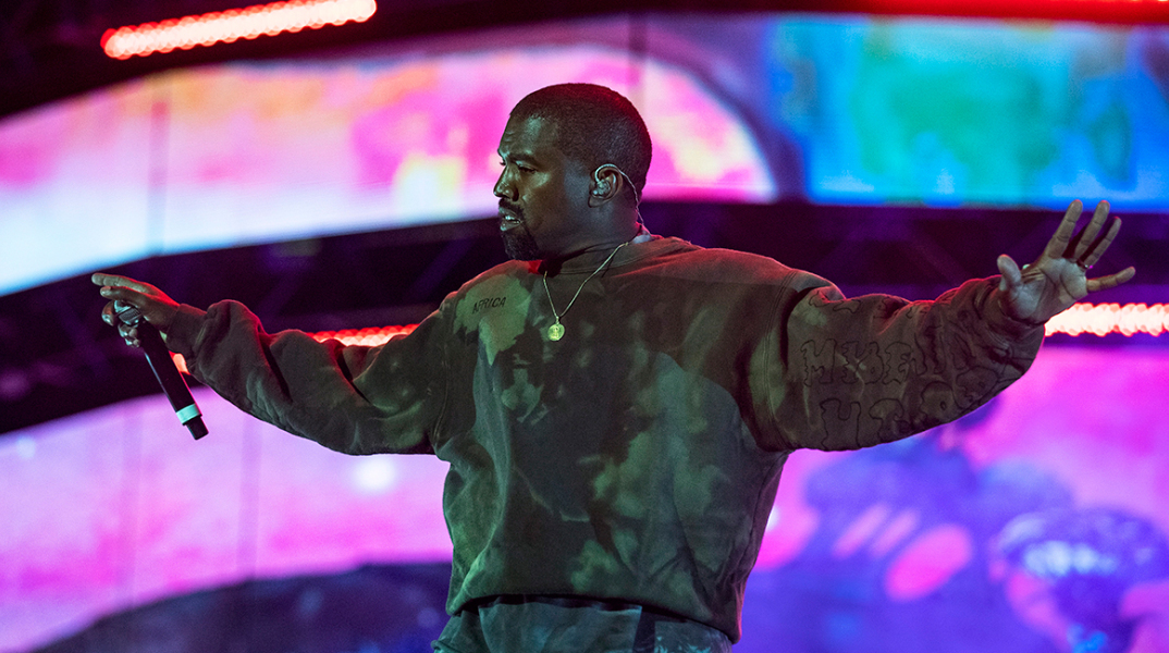 Ο Kanye West υπογράφει 10ετές συμβόλαιο με την GAP
