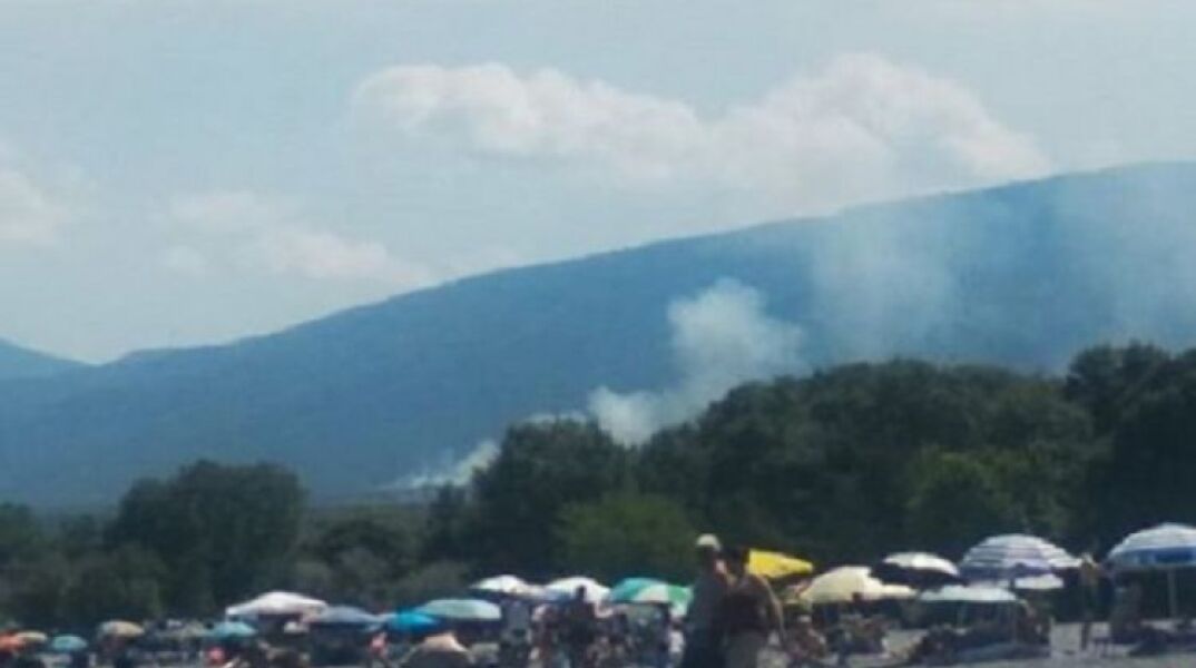 Φωτιά στους πρόποδες του Ολύμπου