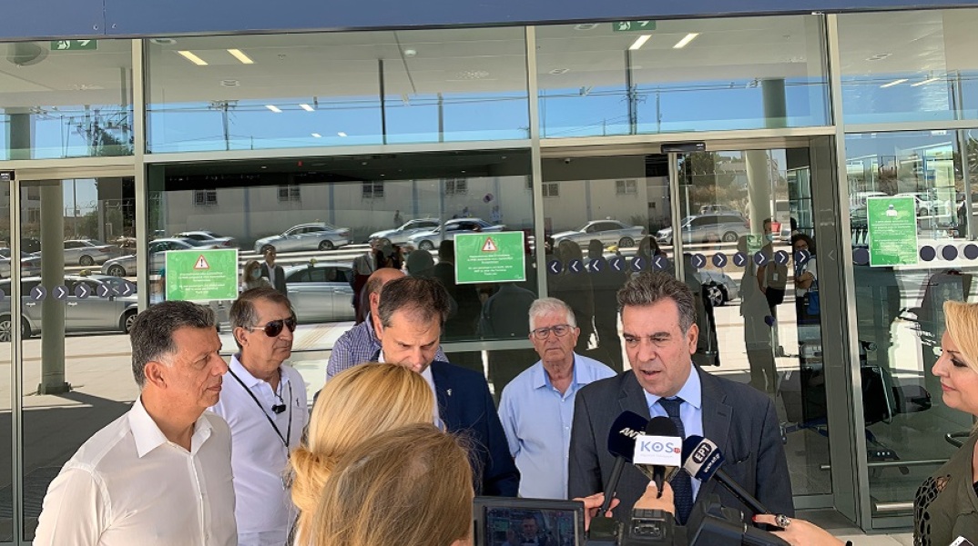 ΔΗΛΩΣΕΙΣ ΤΟΥ ΥΠ. ΤΟΥΡΙΣΜΟΥ Χ. ΘΕΟΧΑΡΗ ΚΑΙ ΤΟΥ ΥΦ. ΤΟΥΡΙΣΜΟΥ Μ. ΚΟΝΣΟΛΑ ΣΤΟ ΑΕΡΟΔΡΟΜΙΟ ΤΗΣ ΤΗΣ ΚΩ