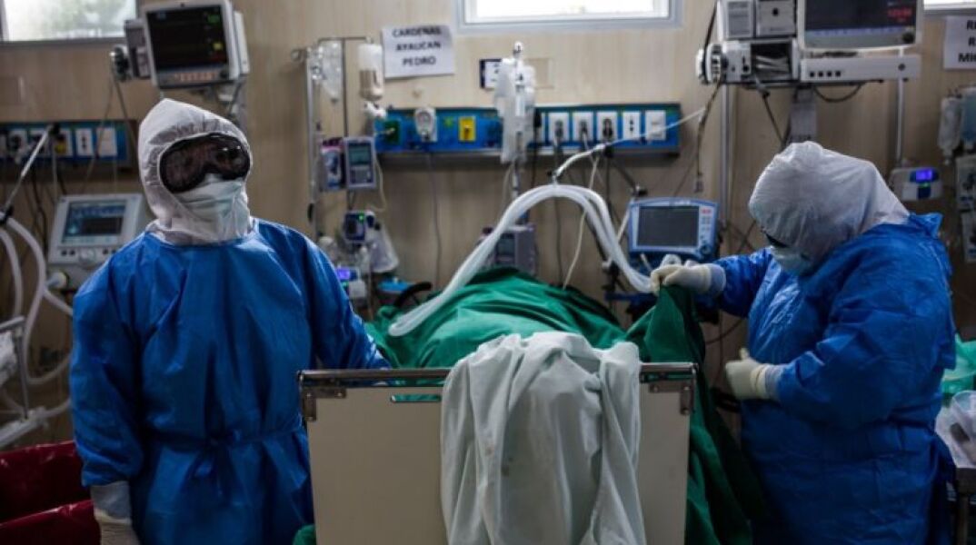Πάνω από τα 2/3 των ασθενών με κορωνοϊό στις ΜΕΘ εμφανίζει ντελίριο και παραισθήσεις 