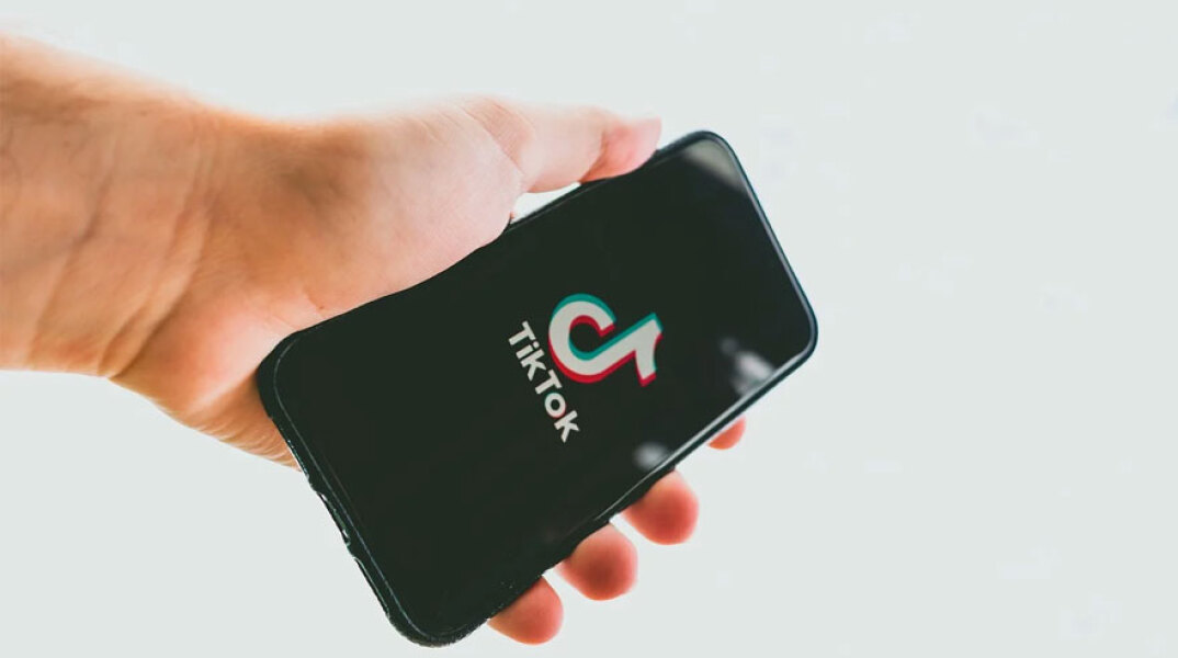 Η Ινδία απαγορεύει τη χρήση TikTok