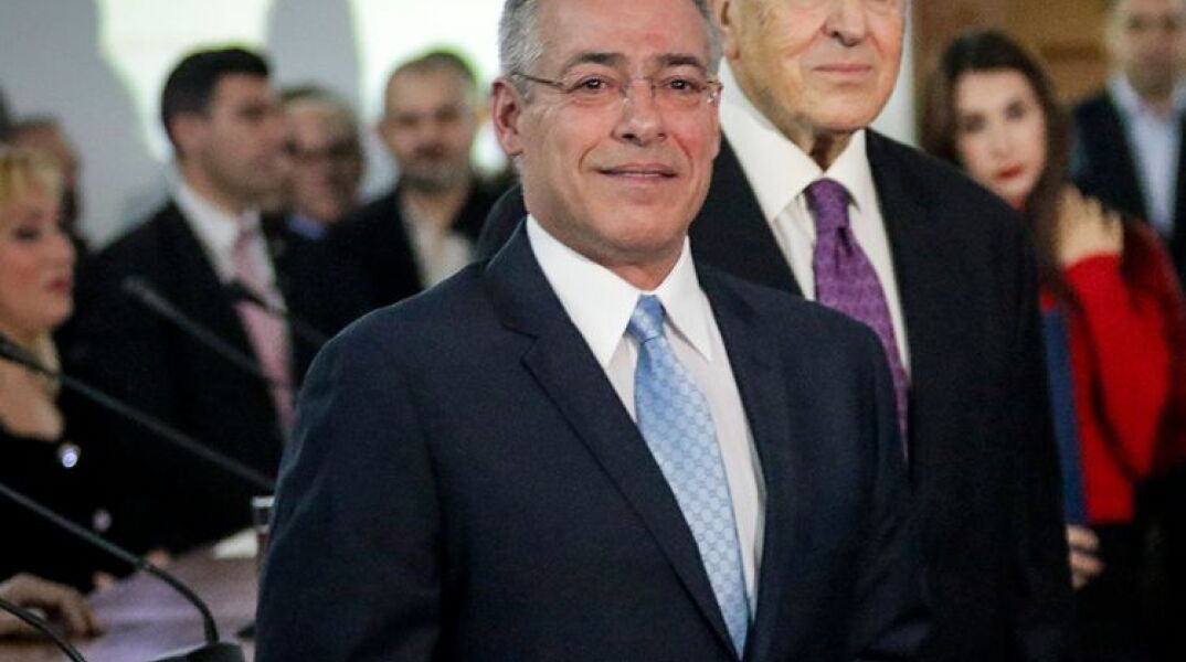 Ο δημοσιογράφος Νίκος Μάνεσης σε παλιότερη βράβευσή του 