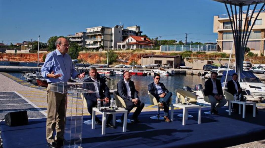 O Κωστής Χατζηδάκης στο Μάτι 