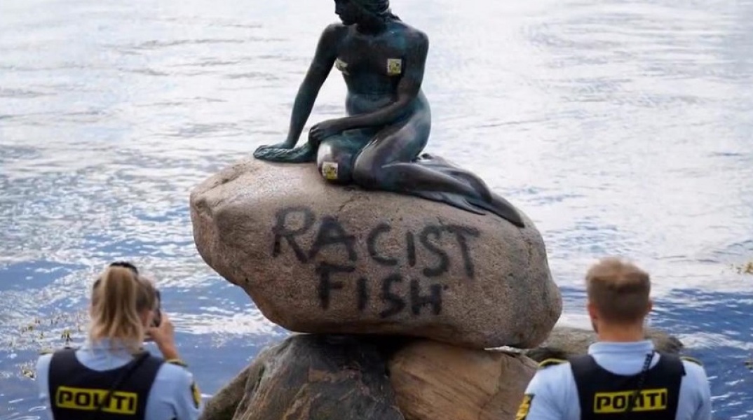 Το άγαλμα της Μικρής Γοργόνας στην Κοπεγχάγη