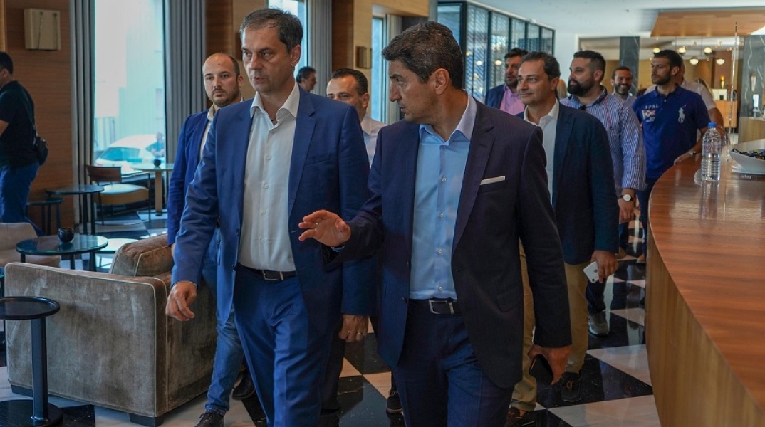 Υπουργός Τουρισμού, Χάρης Θεοχάρης