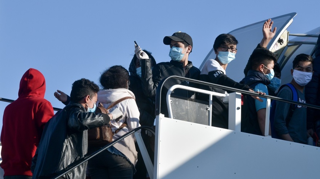 ΑΣΥΝΟΔΕΥΤΑ ΠΡΟΣΦΥΓΟΠΟΥΛΑ ΑΠΟ ΤΑ ΝΗΣΙΑ ΠΟΥ ΑΝΑΧΩΡΟΥΝ ΓΙΑ ΤΗΝ ΓΕΡΜΑΝΙΑ