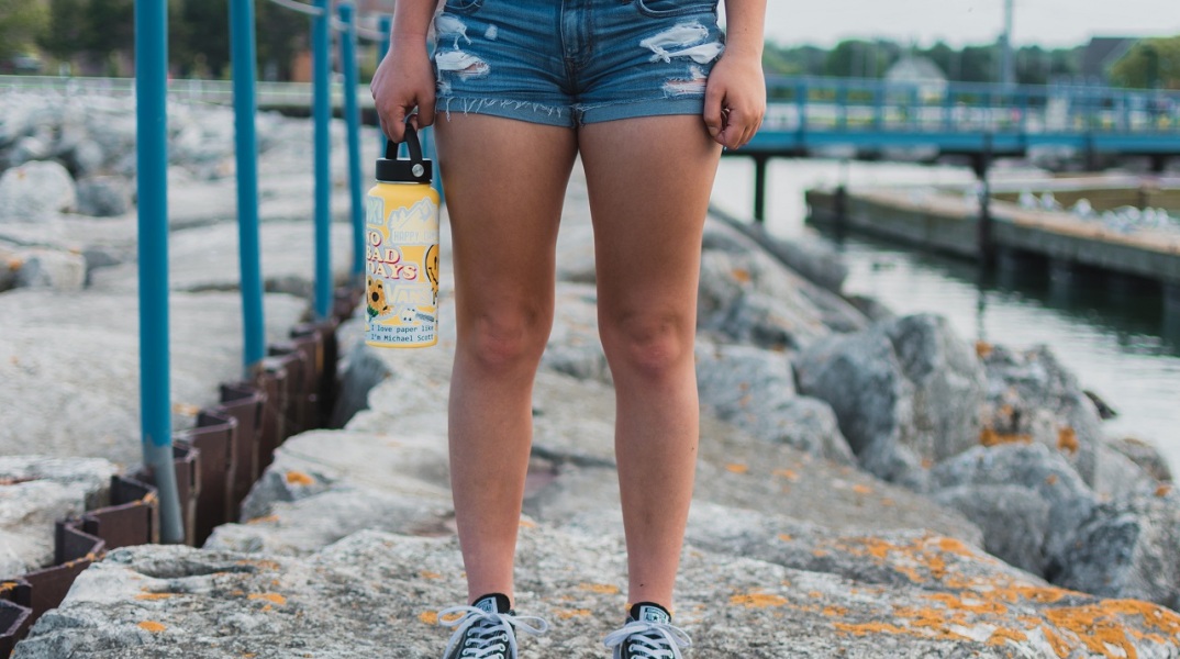 Πώς θα αποφύγεις το άβολο τρίψιμο των μηρών φέτος το καλοκαίρι