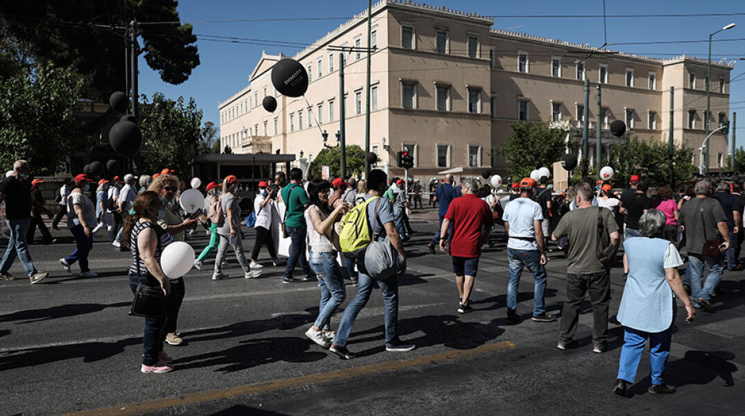 Ανακοινώθηκαν αλλαγές στο νομοσχέδιο για τις πορείες