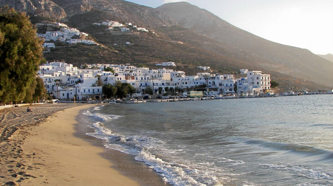 Αντιδράσεις για τα φωτοβολταϊκά στην Αμοργό