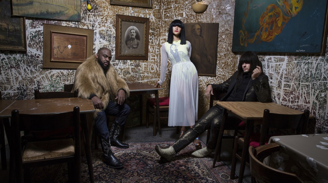 Το συγκρότημα Khruangbin