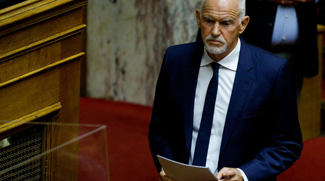 Γιώργος Παπανδρέου στη Βουλή - Ζήτησε την απόσυρση του νομοσχεδίου για τις πορείες